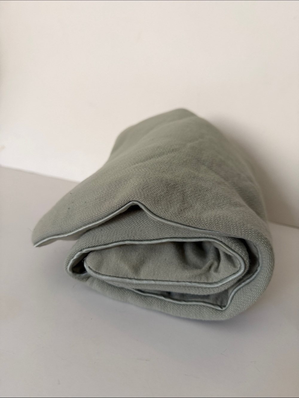 Origins “Feel Good Hug” Bedtime Light Sage Green Folded, Body Wrap, perfect!